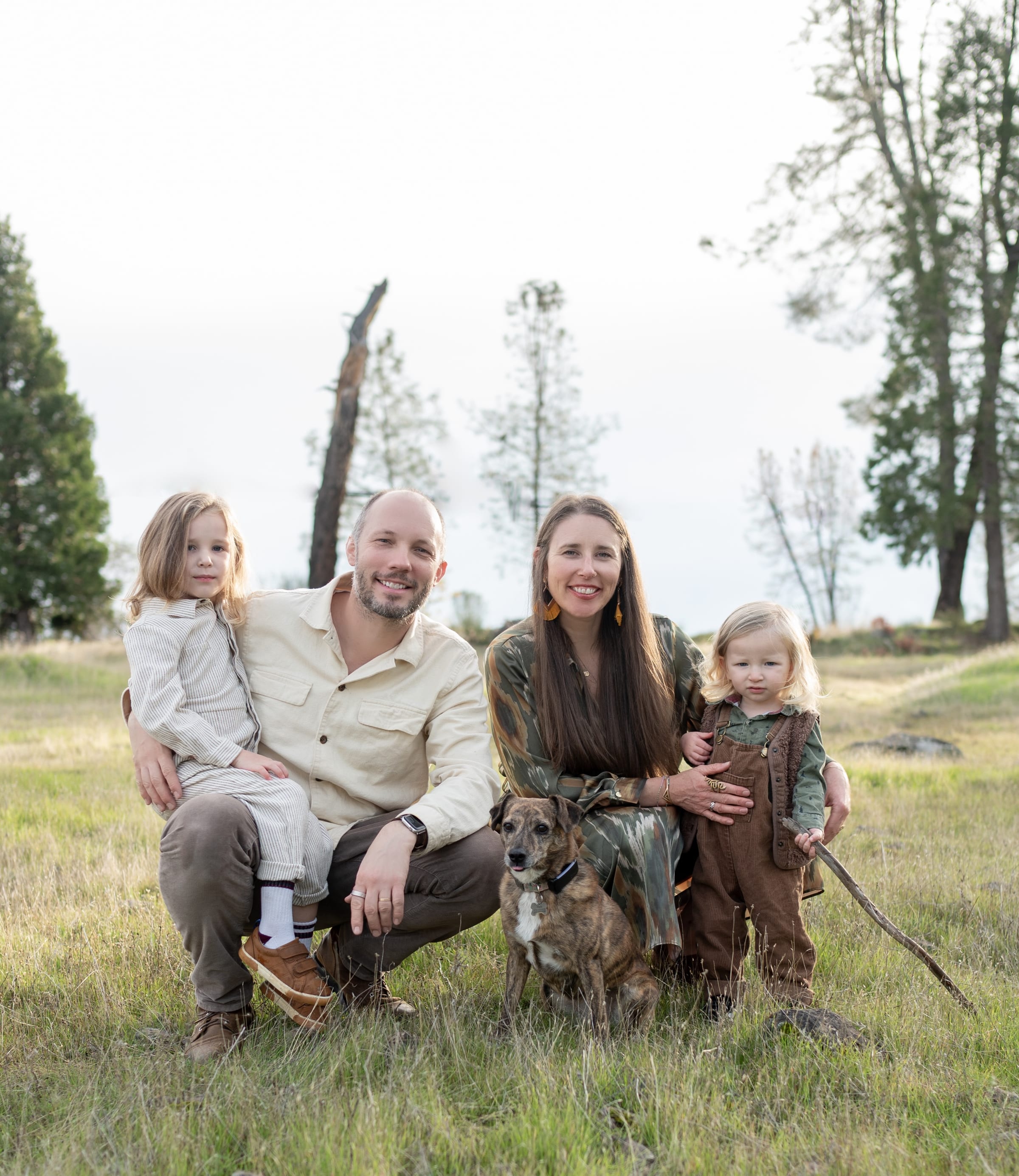 Jess, Zac, Finnley, Forrest and Nala in a field near Nevada City